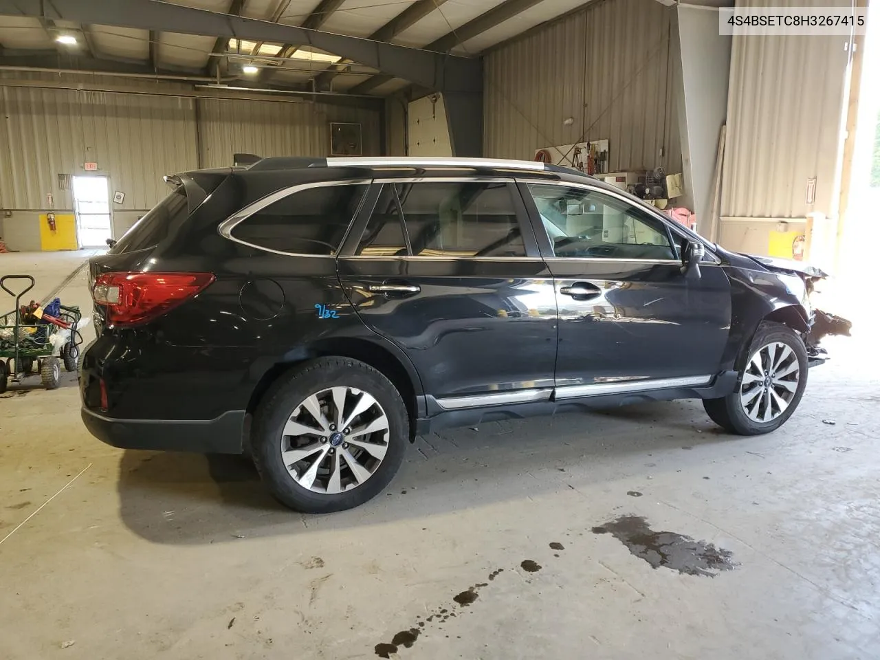 4S4BSETC8H3267415 2017 Subaru Outback Touring