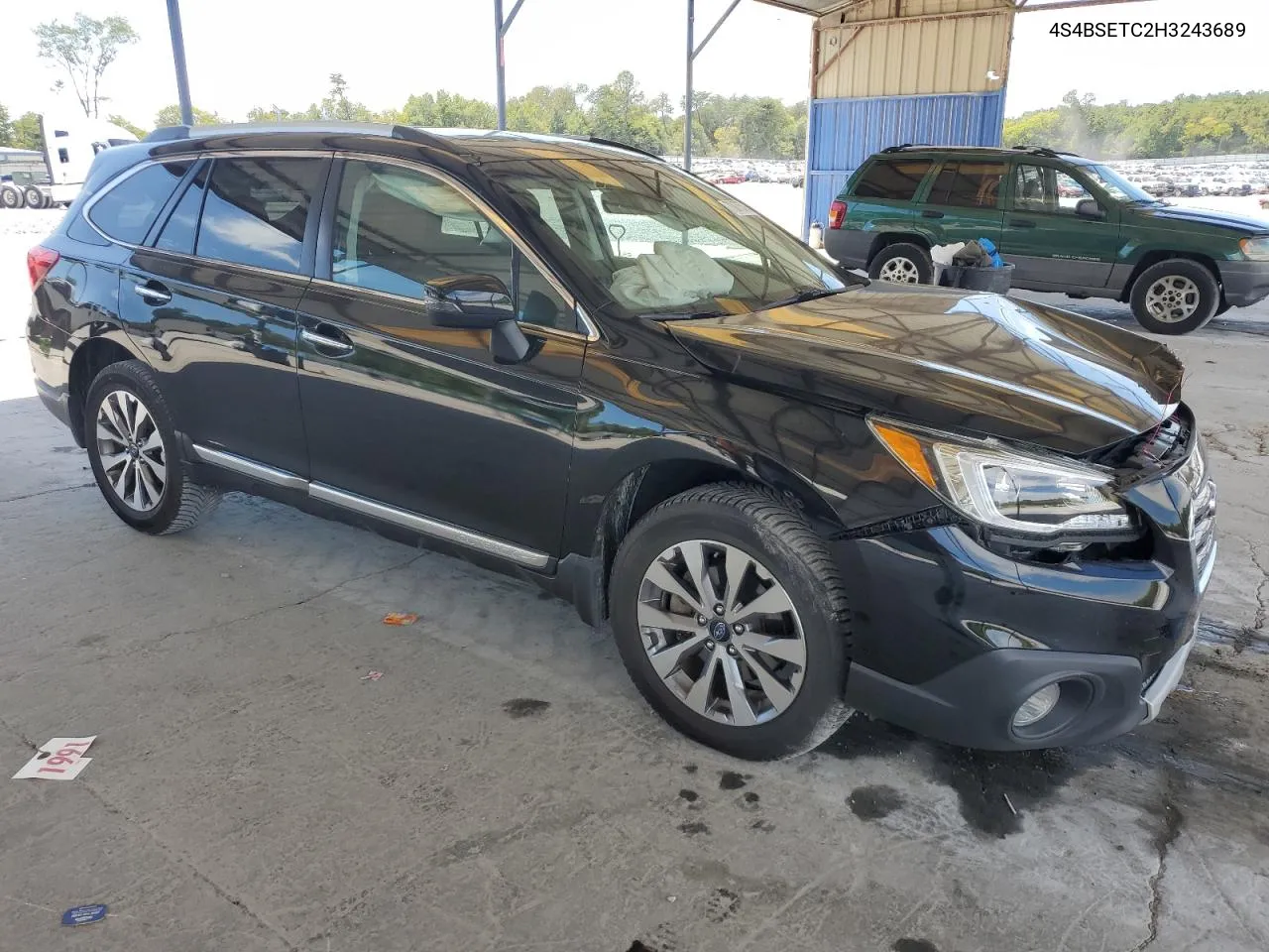 2017 Subaru Outback Touring VIN: 4S4BSETC2H3243689 Lot: 70075704