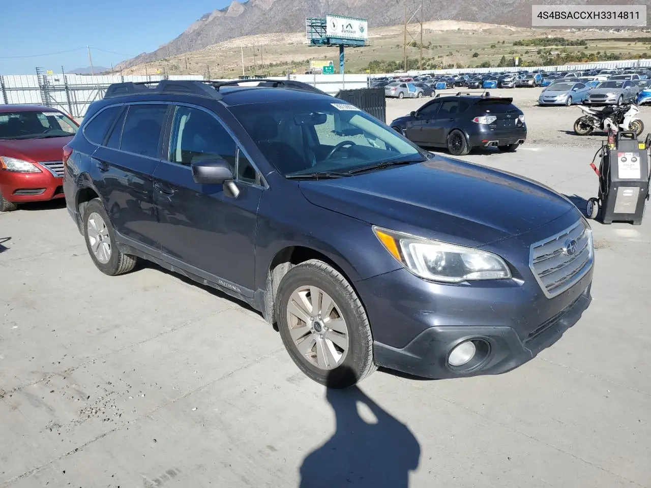 4S4BSACCXH3314811 2017 Subaru Outback 2.5I Premium