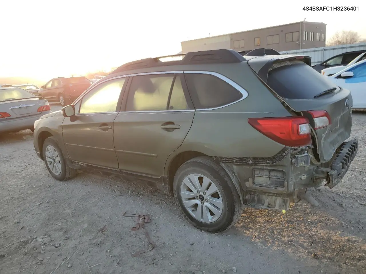 4S4BSAFC1H3236401 2017 Subaru Outback 2.5I Premium