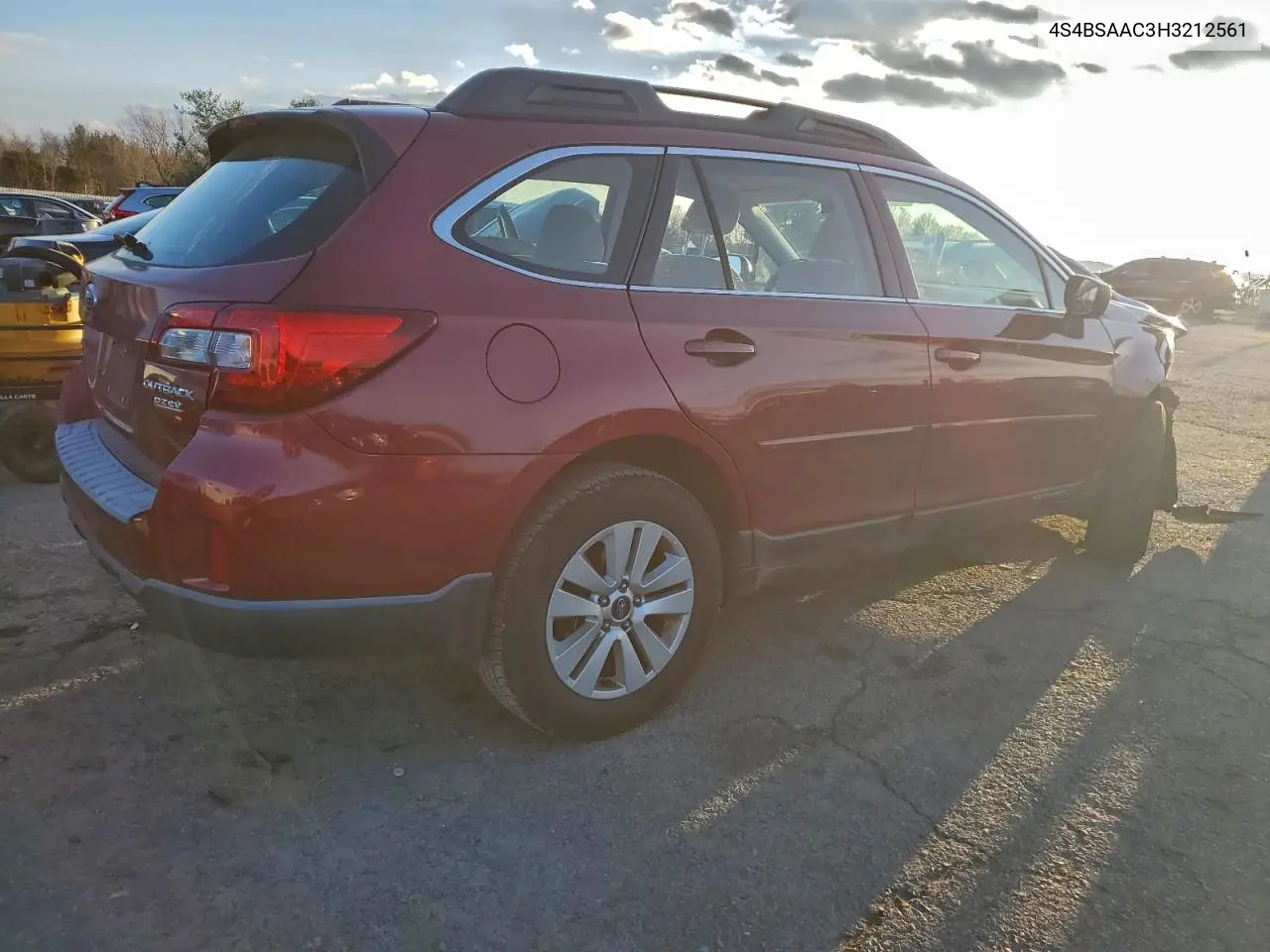 4S4BSAAC3H3212561 2017 Subaru Outback 2.5I