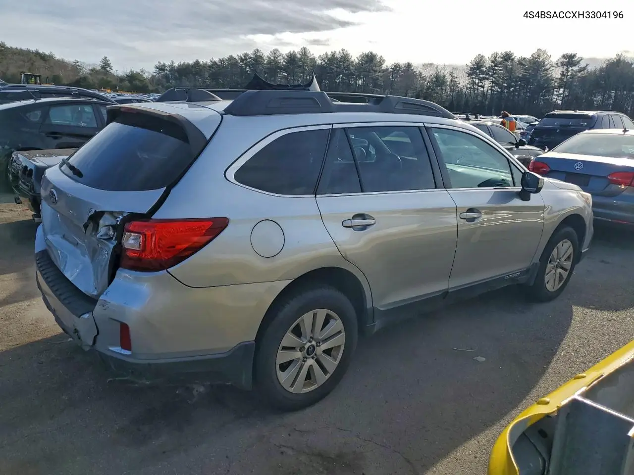 4S4BSACCXH3304196 2017 Subaru Outback 2.5I Premium