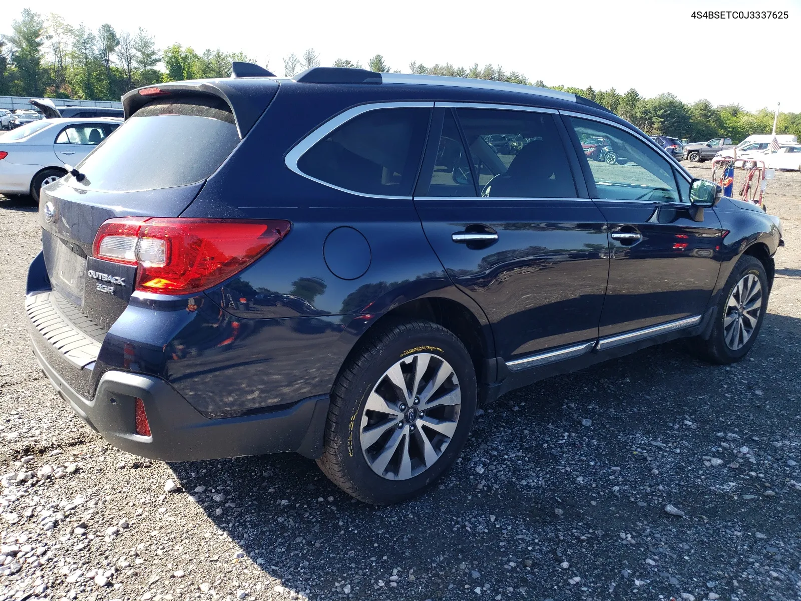 4S4BSETC0J3337625 2018 Subaru Outback Touring