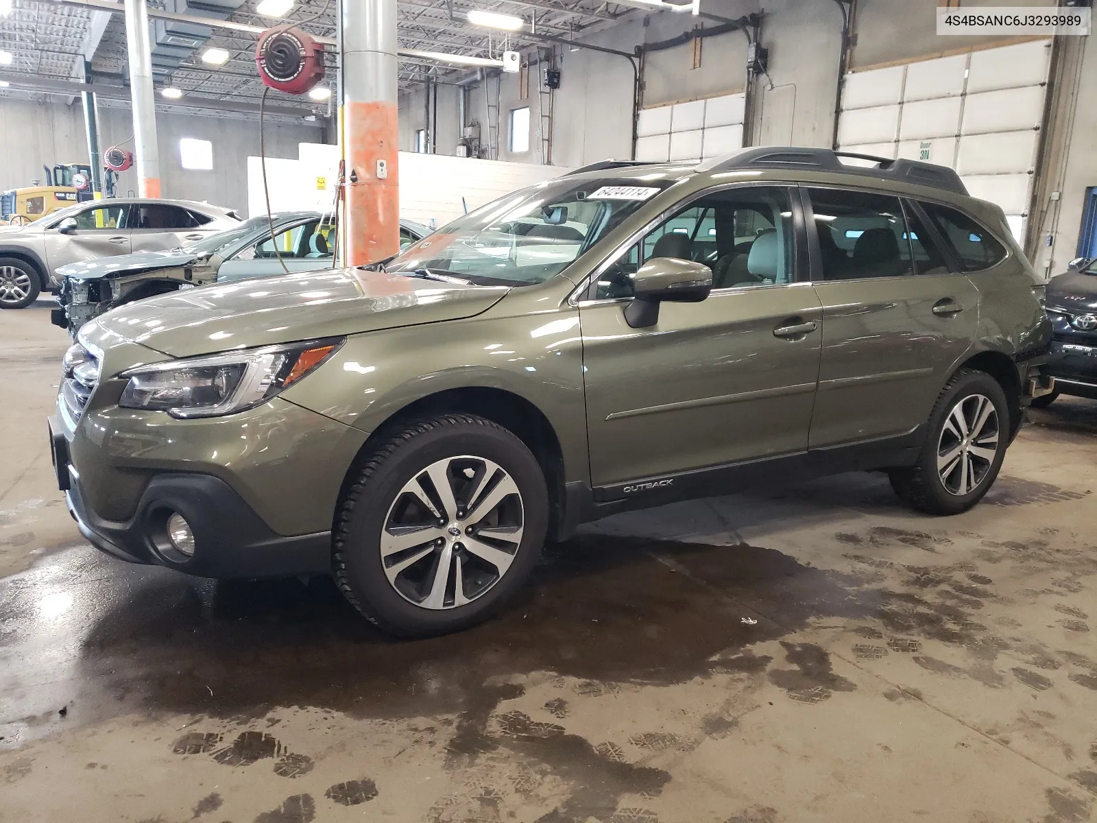 2018 Subaru Outback 2.5I Limited VIN: 4S4BSANC6J3293989 Lot: 64244114