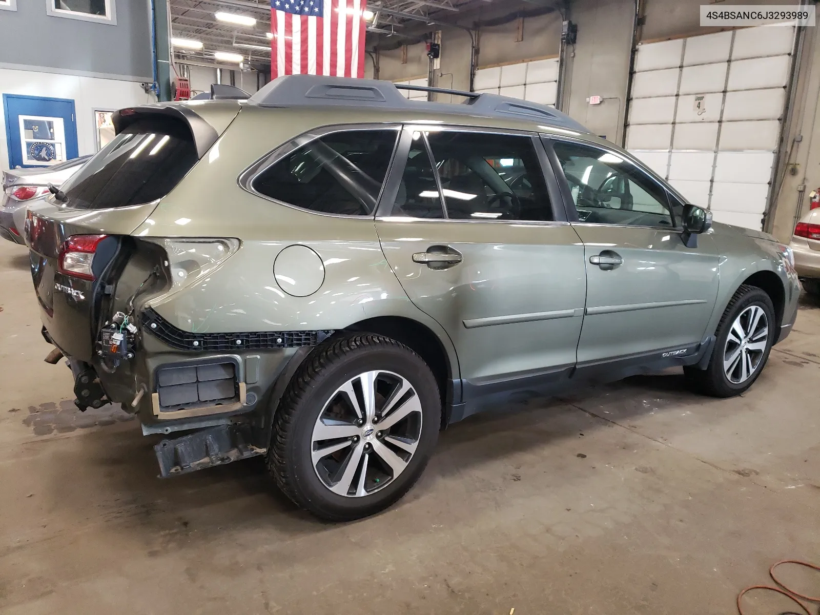 2018 Subaru Outback 2.5I Limited VIN: 4S4BSANC6J3293989 Lot: 64244114