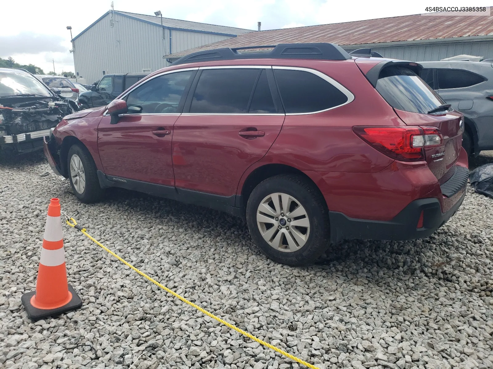 2018 Subaru Outback 2.5I Premium VIN: 4S4BSACC0J3385358 Lot: 64478554