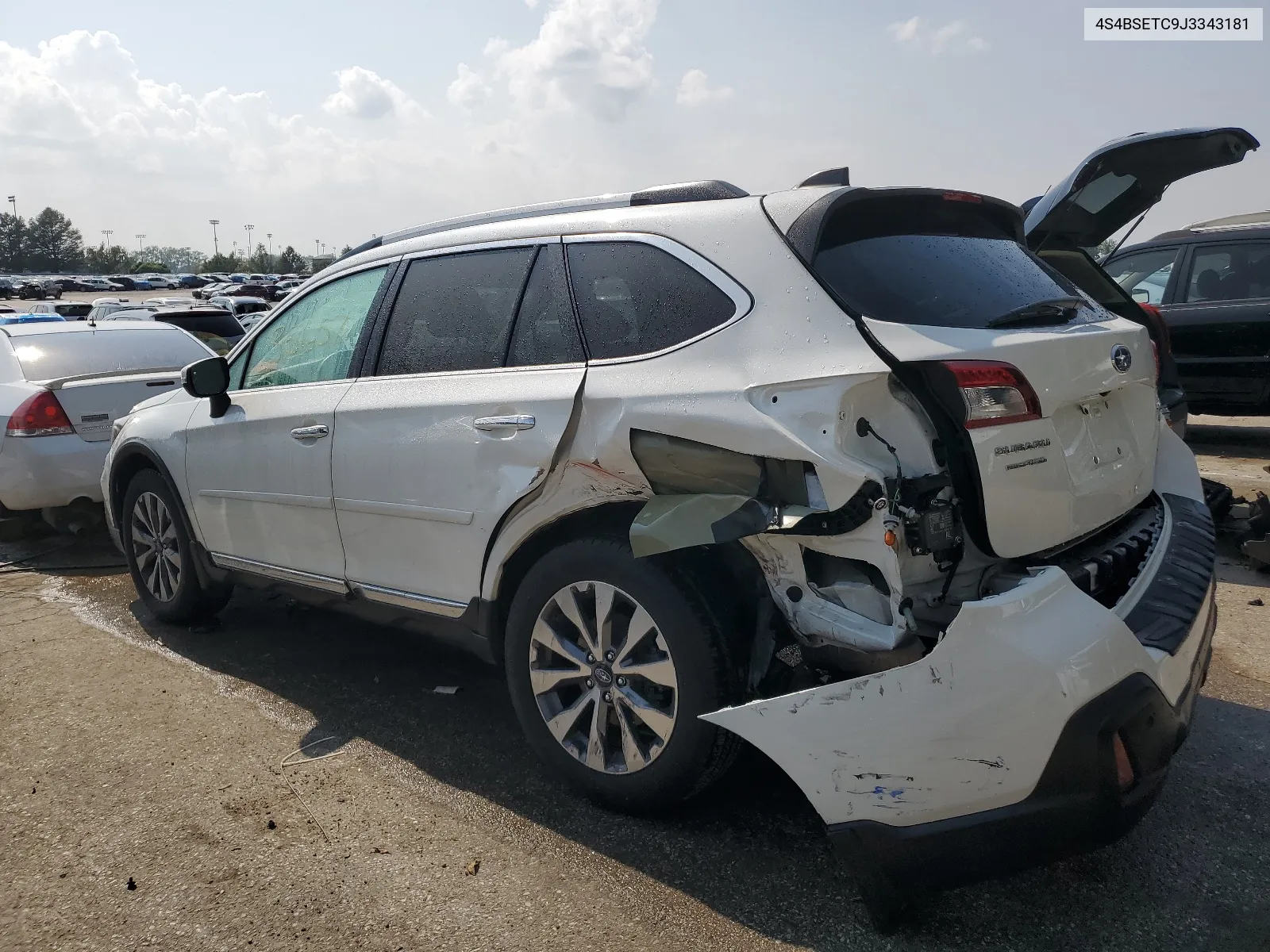 2018 Subaru Outback Touring VIN: 4S4BSETC9J3343181 Lot: 67327834