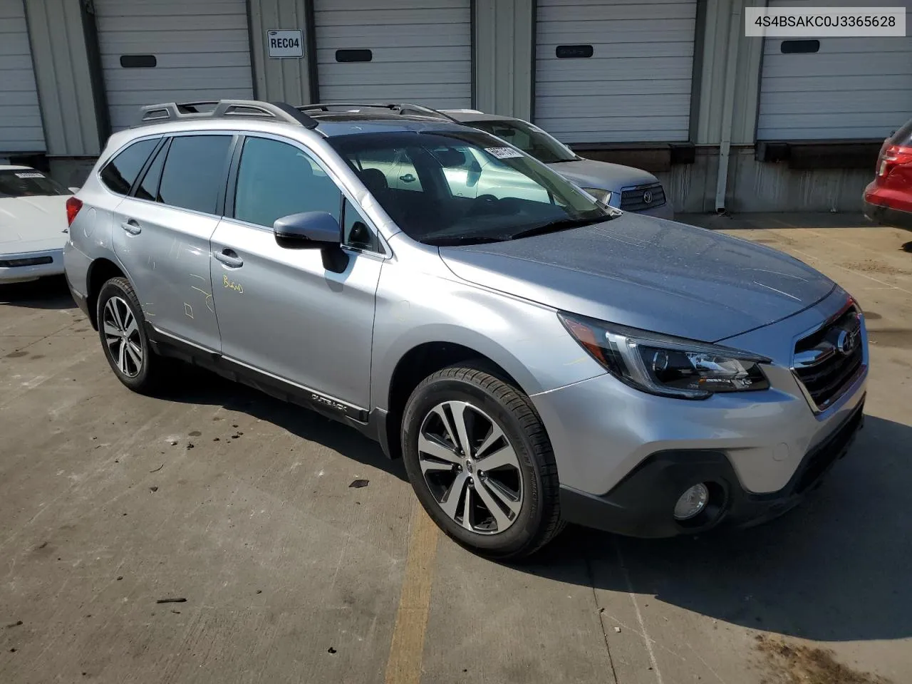 4S4BSAKC0J3365628 2018 Subaru Outback 2.5I Limited