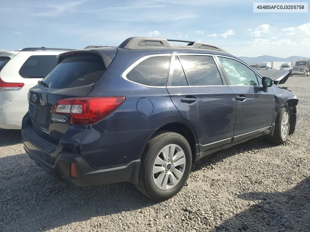 2018 Subaru Outback 2.5I Premium VIN: 4S4BSAFC0J3205758 Lot: 70467714