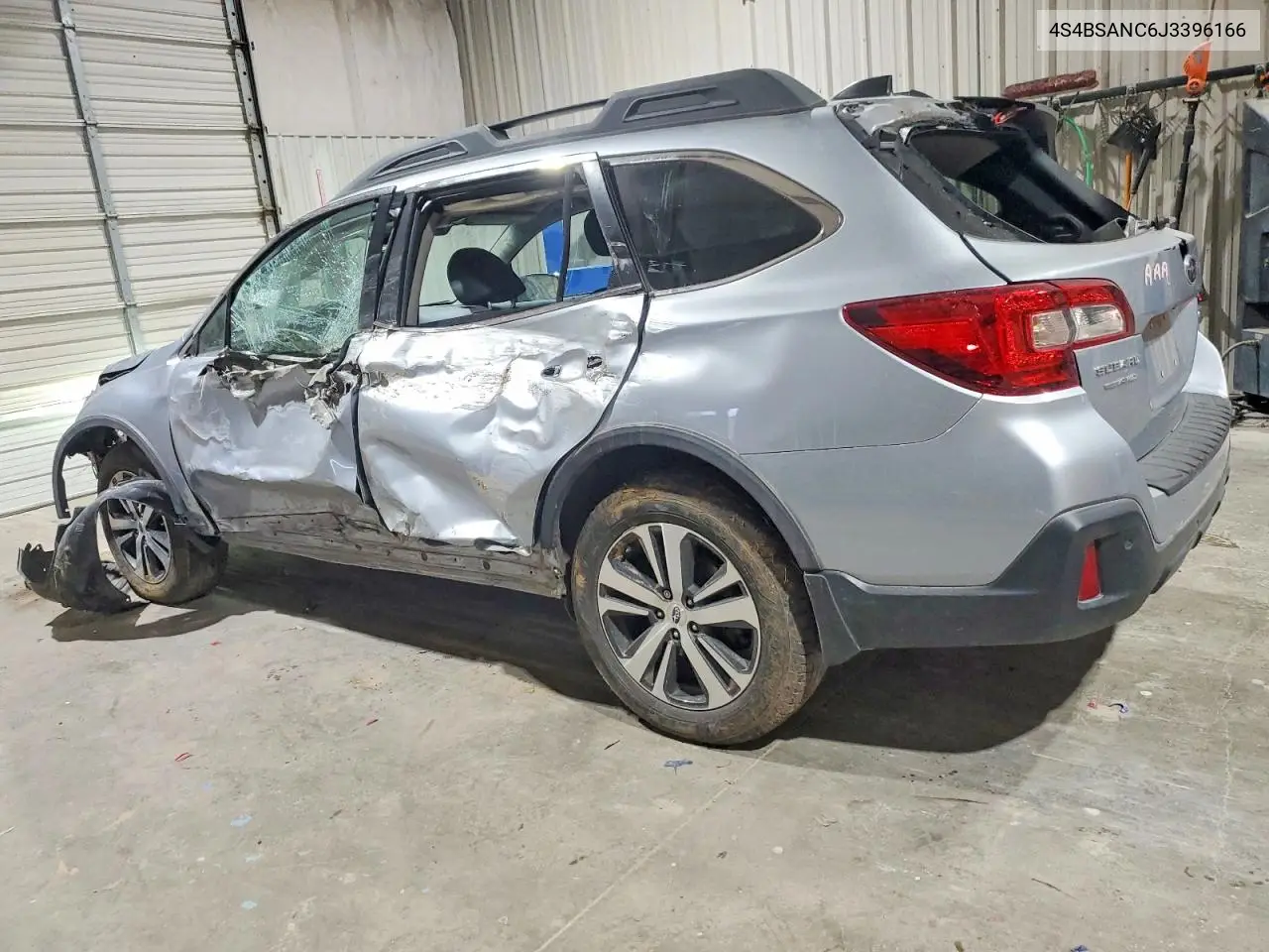 4S4BSANC6J3396166 2018 Subaru Outback 2.5I Limited