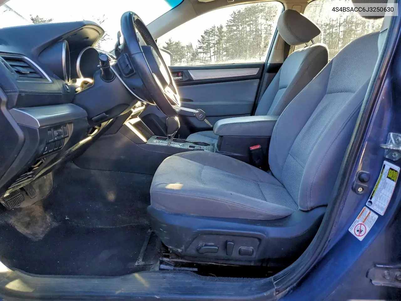 4S4BSACC6J3250630 2018 Subaru Outback 2.5I Premium