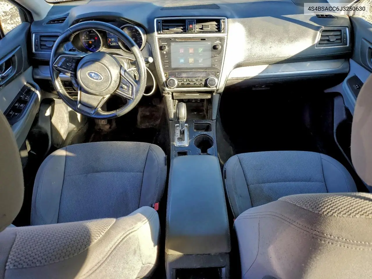 4S4BSACC6J3250630 2018 Subaru Outback 2.5I Premium