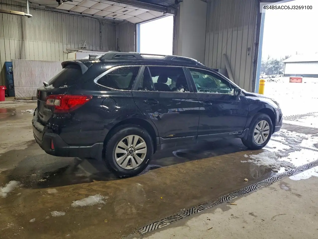 4S4BSACC6J3269100 2018 Subaru Outback 2.5I Premium