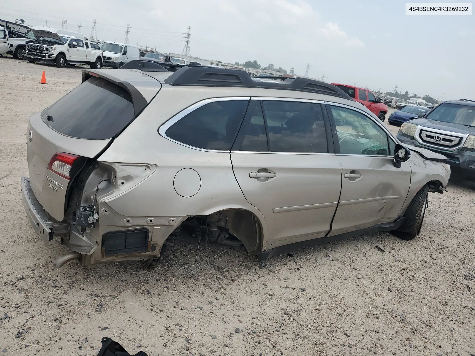 4S4BSENC4K3269232 2019 Subaru Outback 3.6R Limited