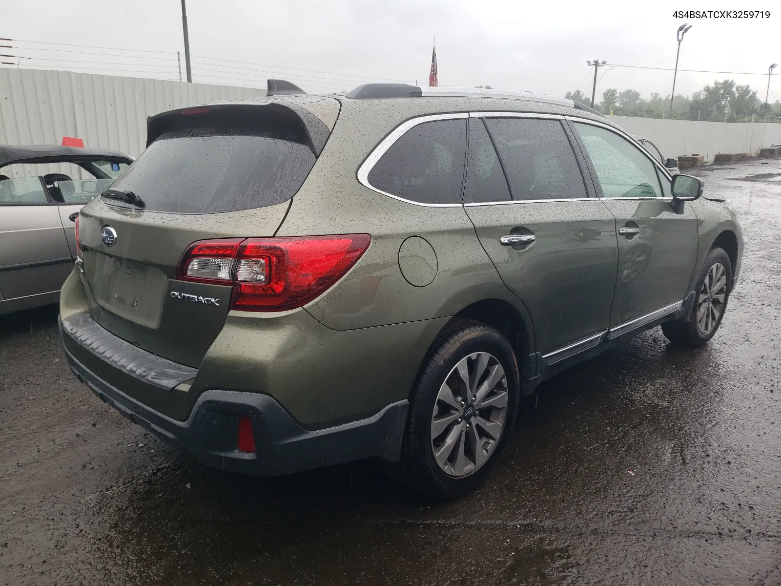 2019 Subaru Outback Touring VIN: 4S4BSATCXK3259719 Lot: 64741674