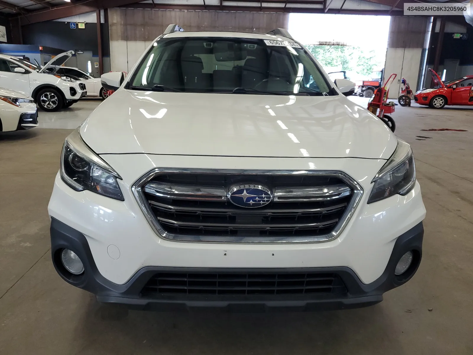 4S4BSAHC8K3205960 2019 Subaru Outback 2.5I Premium