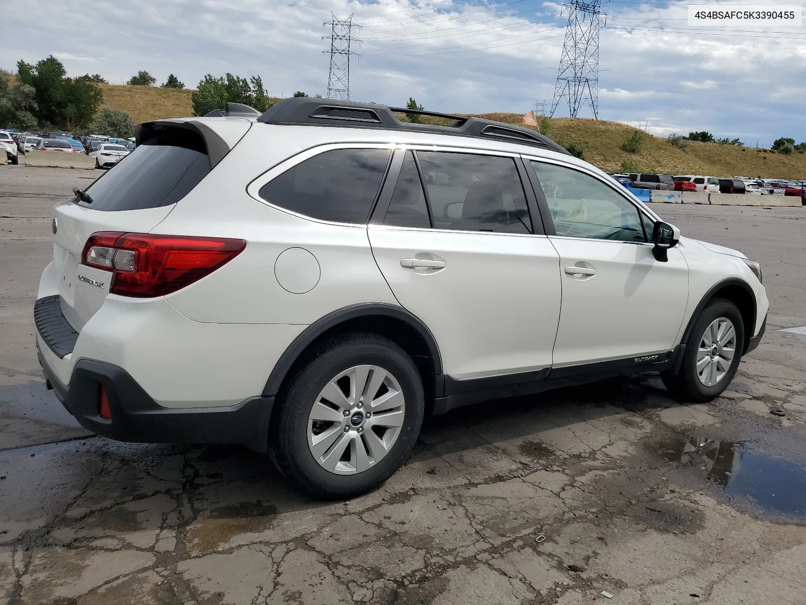 2019 Subaru Outback 2.5I Premium VIN: 4S4BSAFC5K3390455 Lot: 65802864