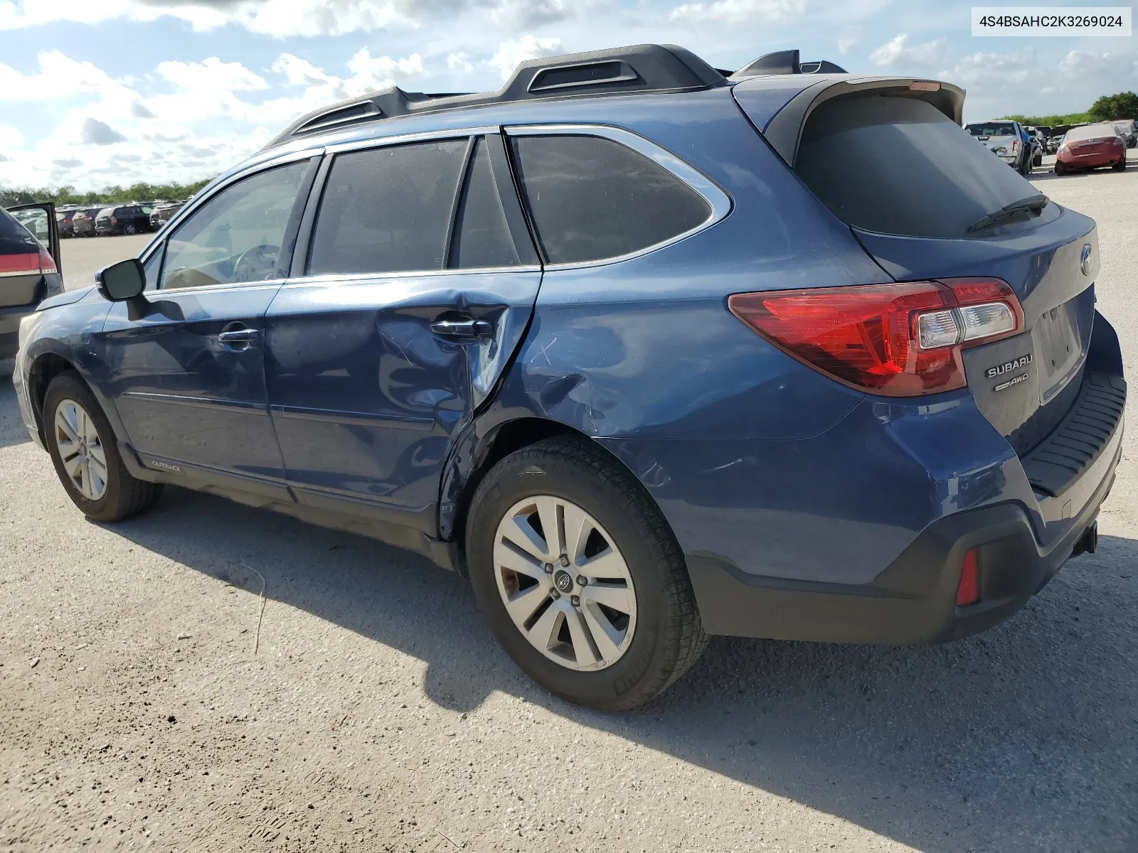 4S4BSAHC2K3269024 2019 Subaru Outback 2.5I Premium