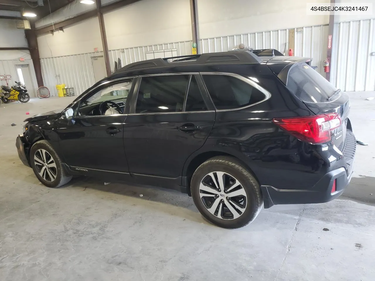 4S4BSEJC4K3241467 2019 Subaru Outback 3.6R Limited