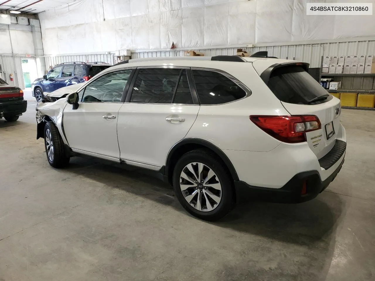 2019 Subaru Outback Touring VIN: 4S4BSATC8K3210860 Lot: 69873274