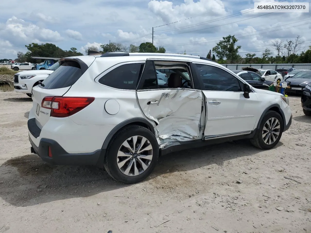 2019 Subaru Outback Touring VIN: 4S4BSATC9K3207370 Lot: 70665084