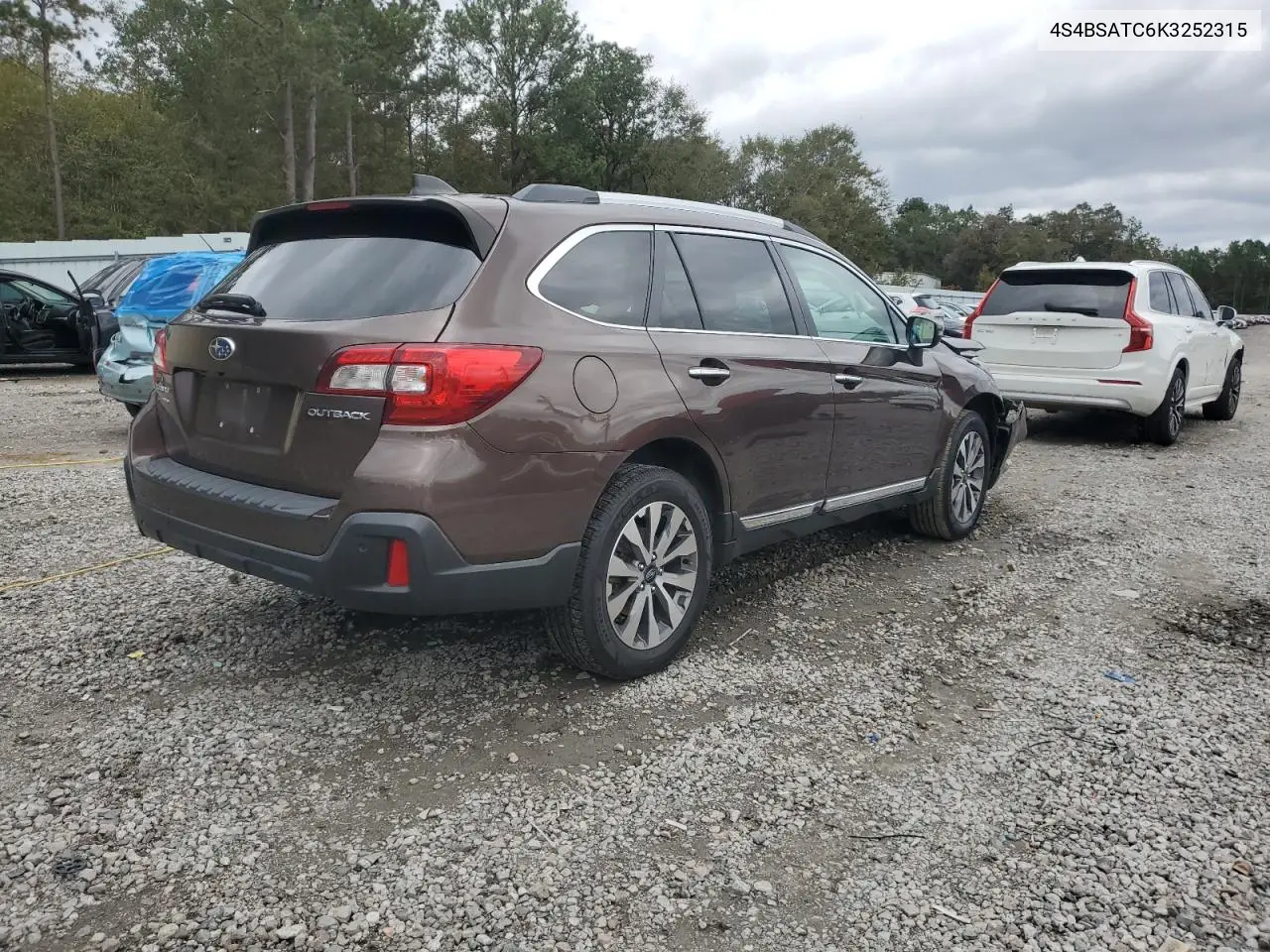 4S4BSATC6K3252315 2019 Subaru Outback Touring