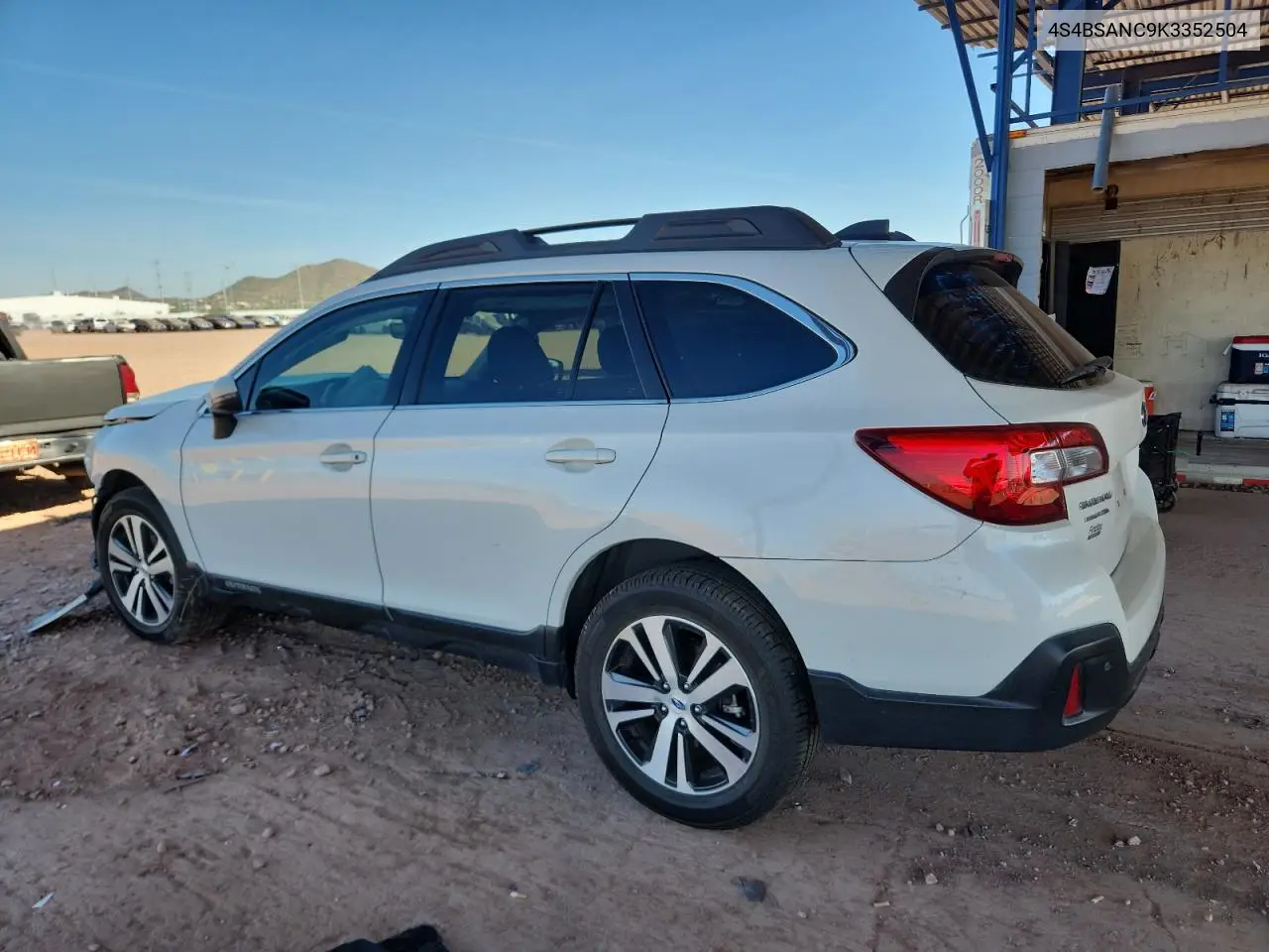 4S4BSANC9K3352504 2019 Subaru Outback 2.5I Limited