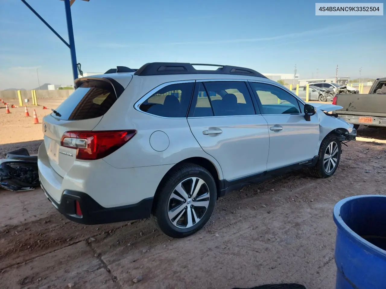 4S4BSANC9K3352504 2019 Subaru Outback 2.5I Limited