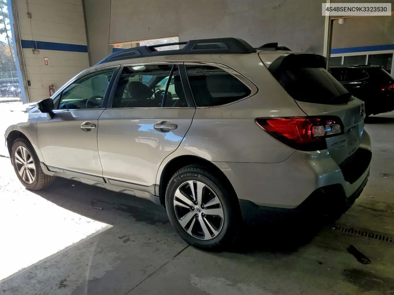 4S4BSENC9K3323530 2019 Subaru Outback 3.6R Limited