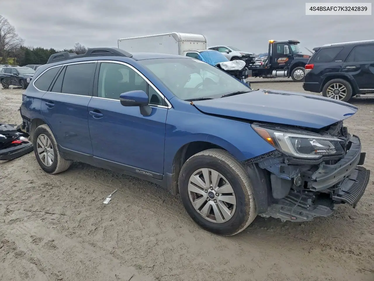 4S4BSAFC7K3242839 2019 Subaru Outback 2.5I Premium