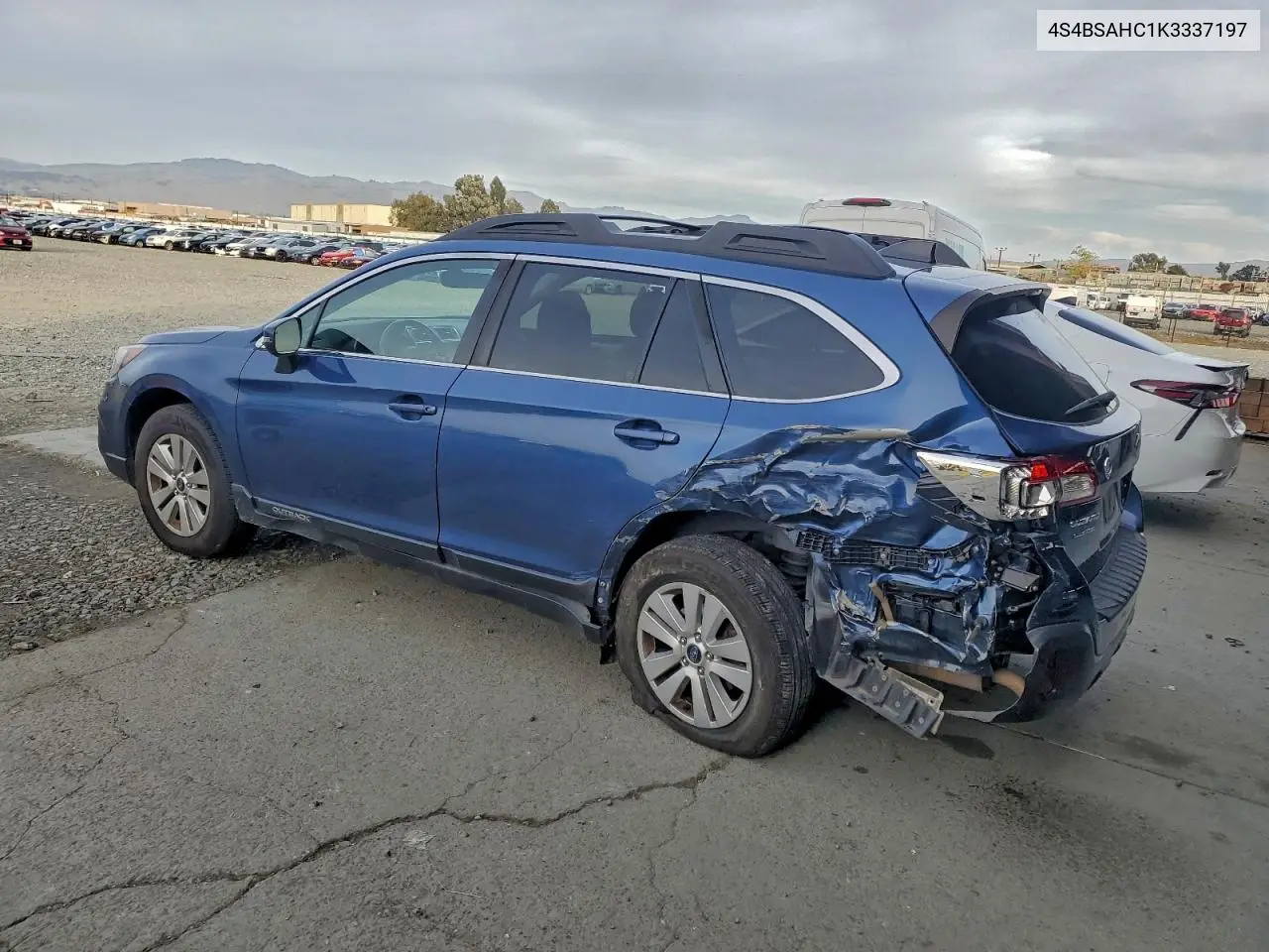 4S4BSAHC1K3337197 2019 Subaru Outback 2.5I Premium