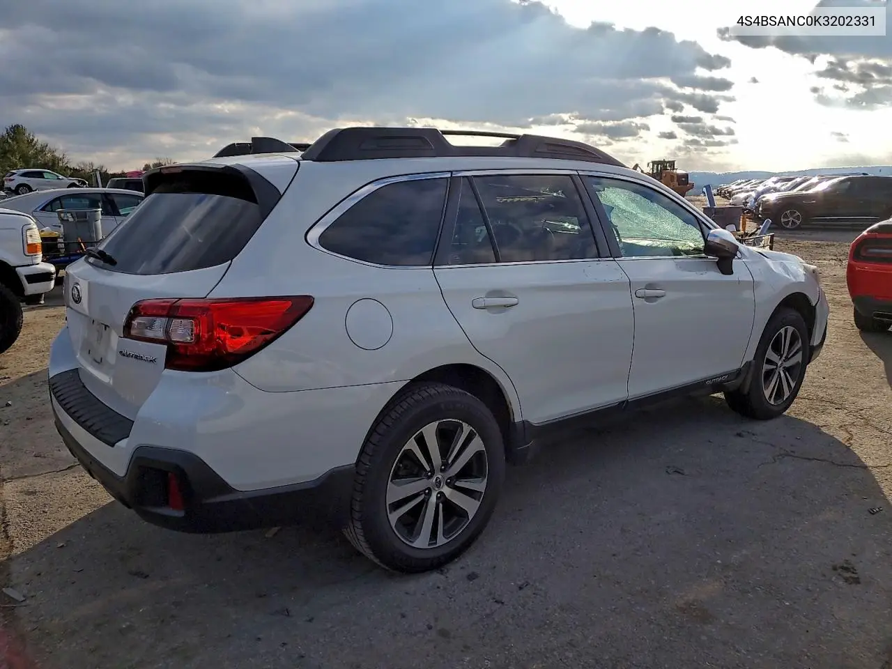 4S4BSANC0K3202331 2019 Subaru Outback 2.5I Limited