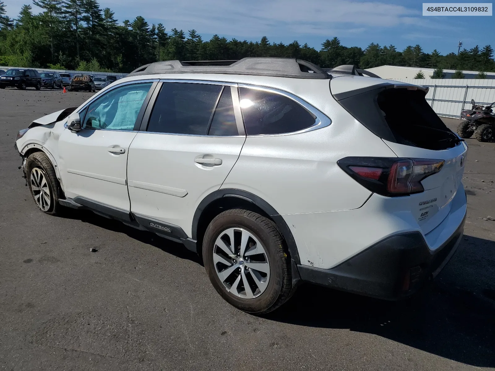 4S4BTACC4L3109832 2020 Subaru Outback Premium