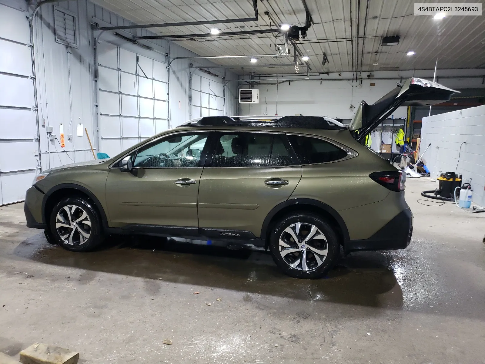 2020 Subaru Outback Touring VIN: 4S4BTAPC2L3245693 Lot: 67123604