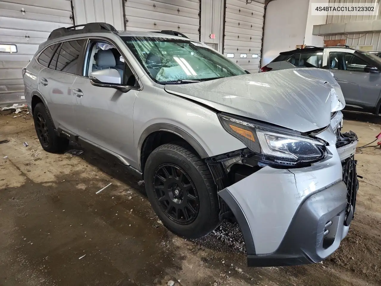 4S4BTACC1L3123302 2020 Subaru Outback Premium