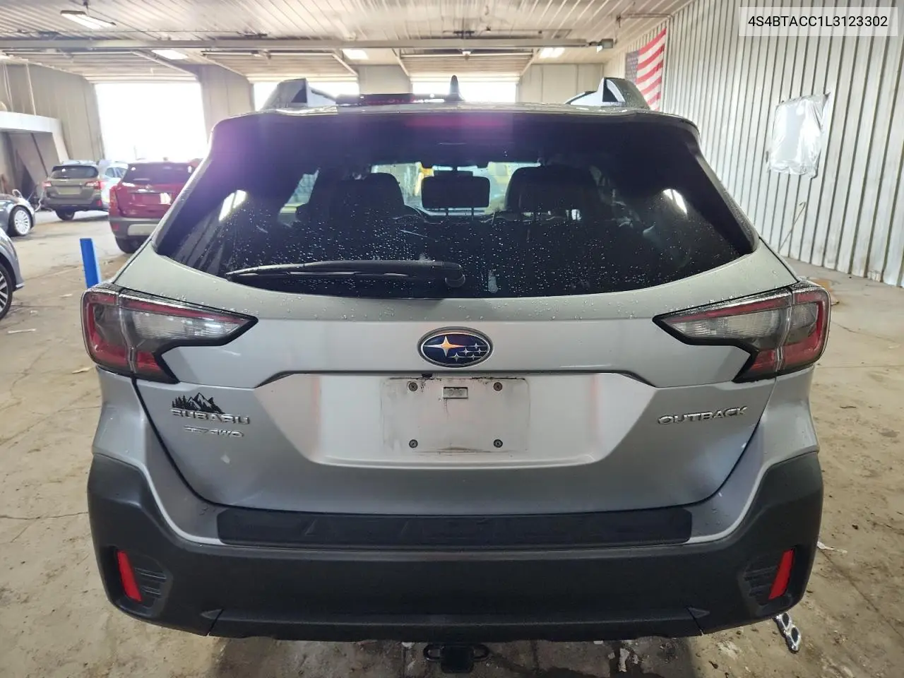 4S4BTACC1L3123302 2020 Subaru Outback Premium