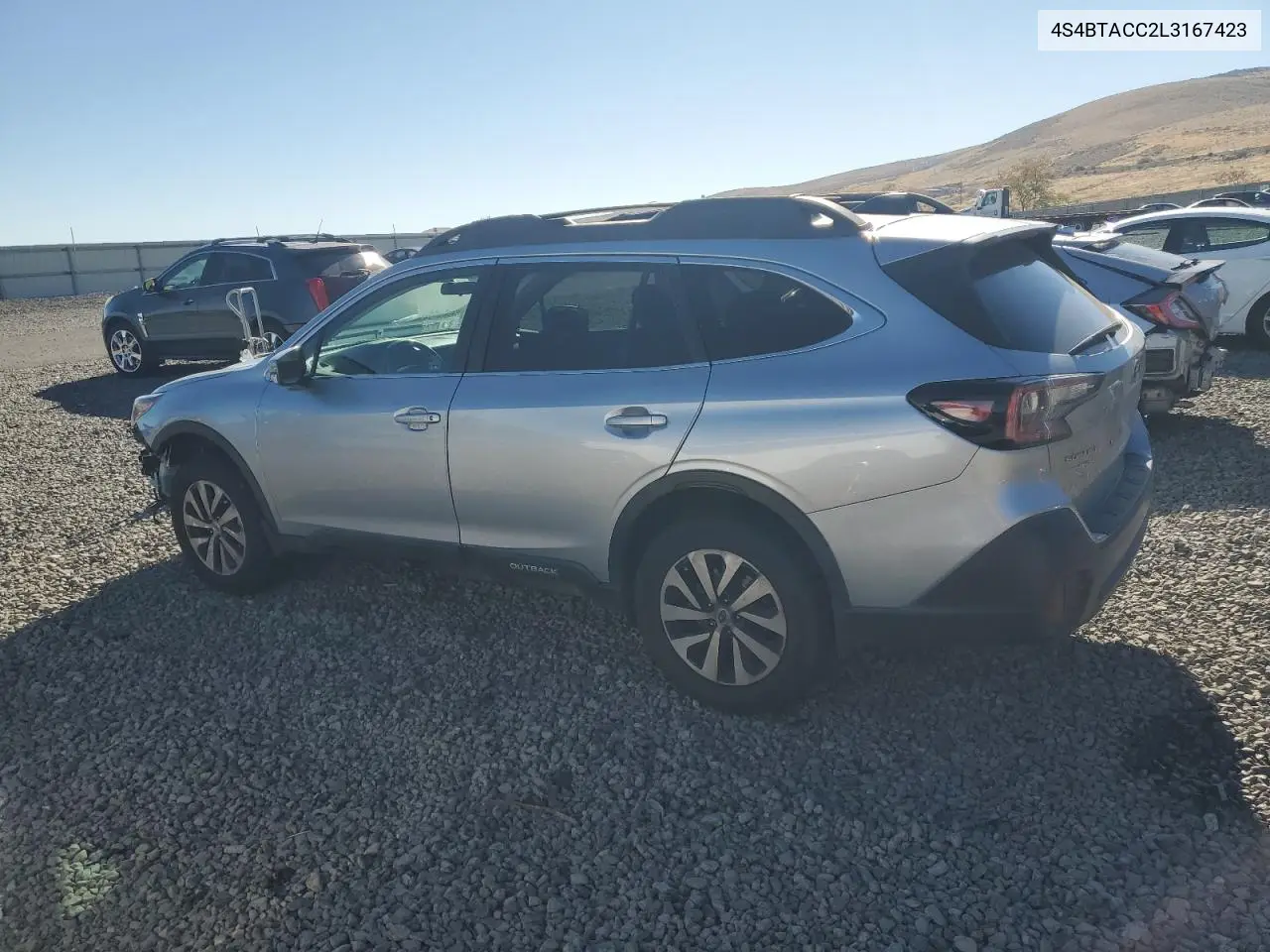 4S4BTACC2L3167423 2020 Subaru Outback Premium