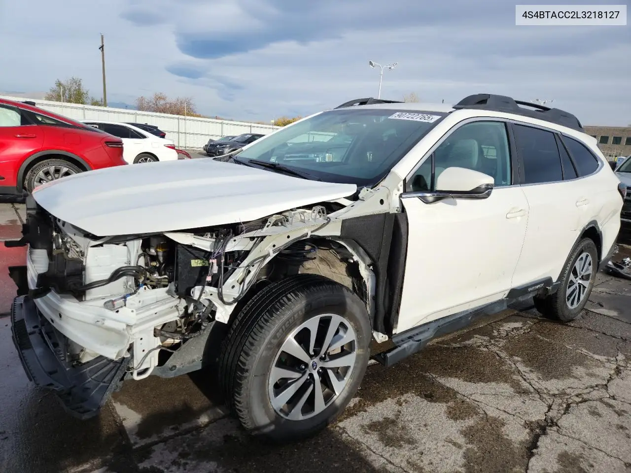 4S4BTACC2L3218127 2020 Subaru Outback Premium