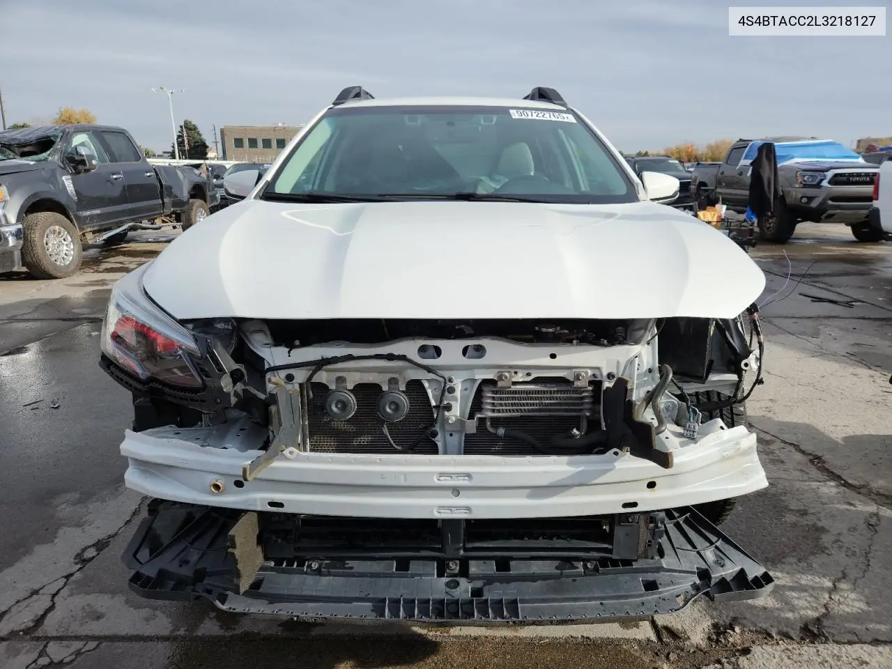 4S4BTACC2L3218127 2020 Subaru Outback Premium