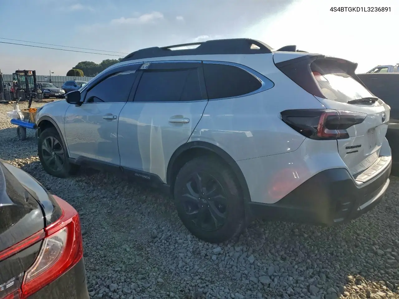 4S4BTGKD1L3236891 2020 Subaru Outback Onyx Edition Xt