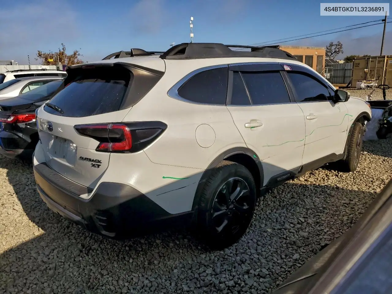 4S4BTGKD1L3236891 2020 Subaru Outback Onyx Edition Xt