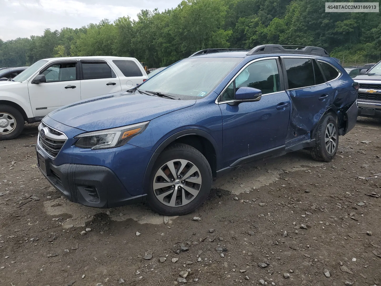 4S4BTACC2M3186913 2021 Subaru Outback Premium