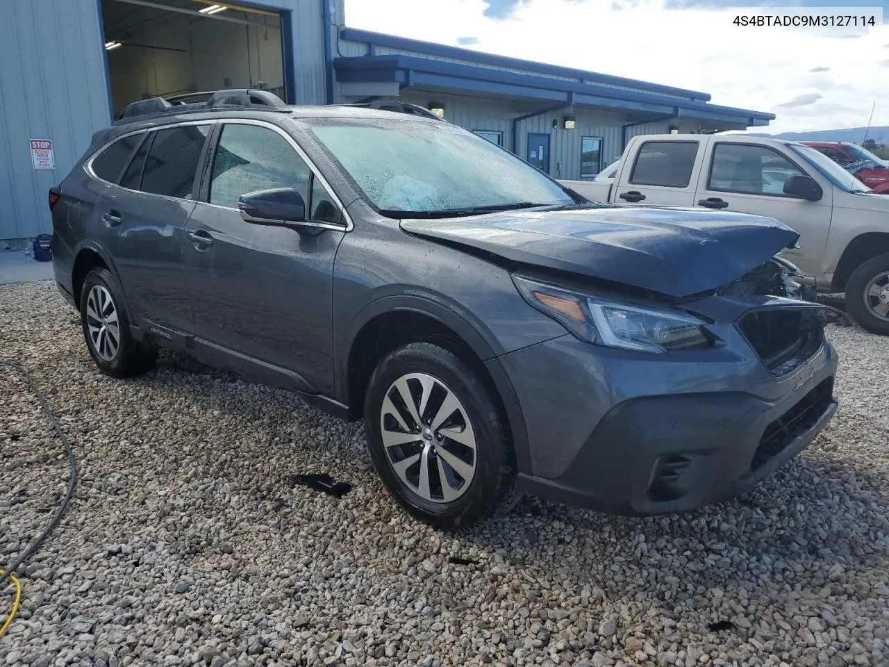 4S4BTADC9M3127114 2021 Subaru Outback Premium