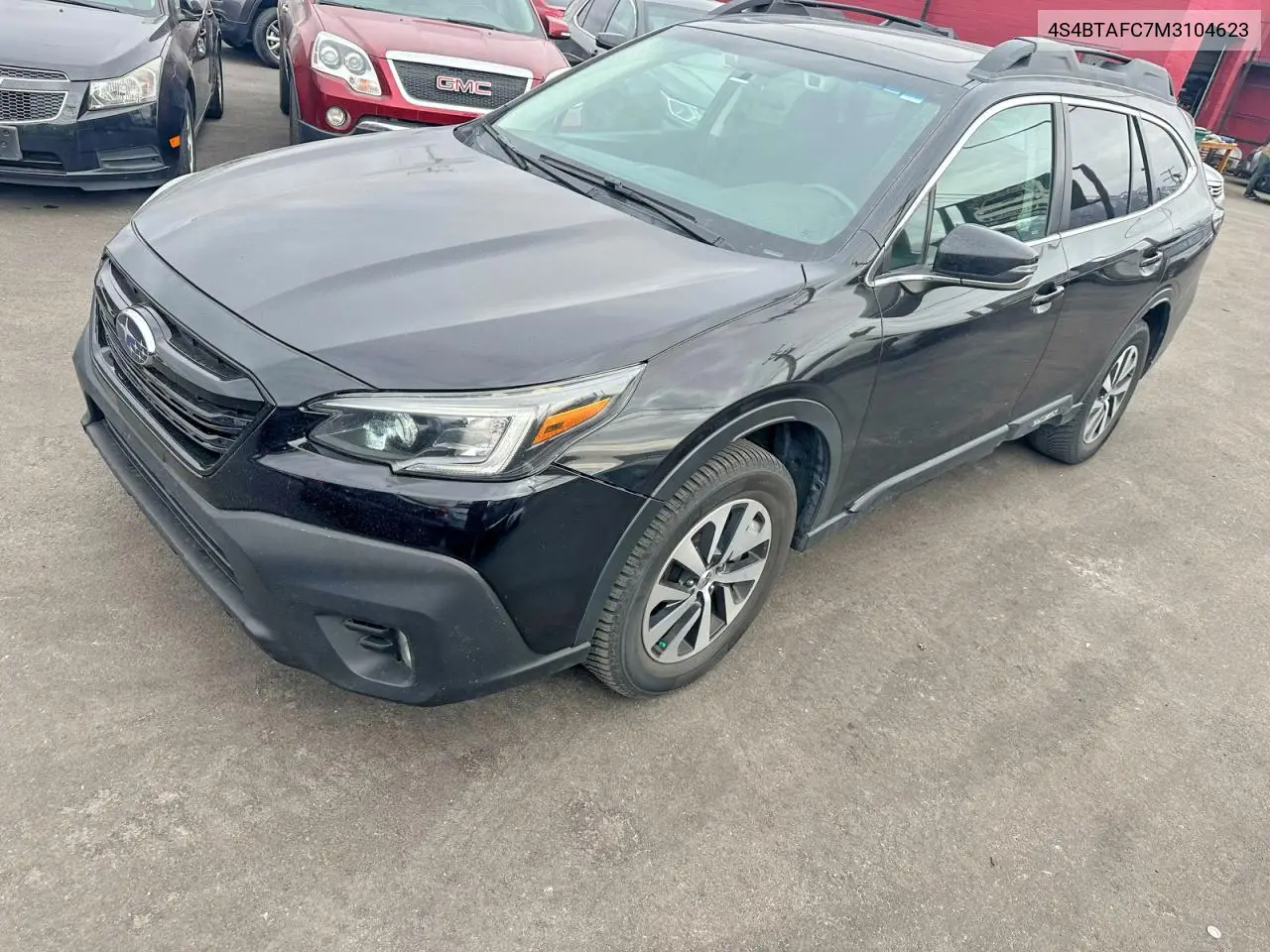 4S4BTAFC7M3104623 2021 Subaru Outback Premium