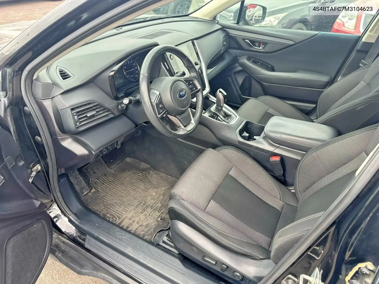 4S4BTAFC7M3104623 2021 Subaru Outback Premium