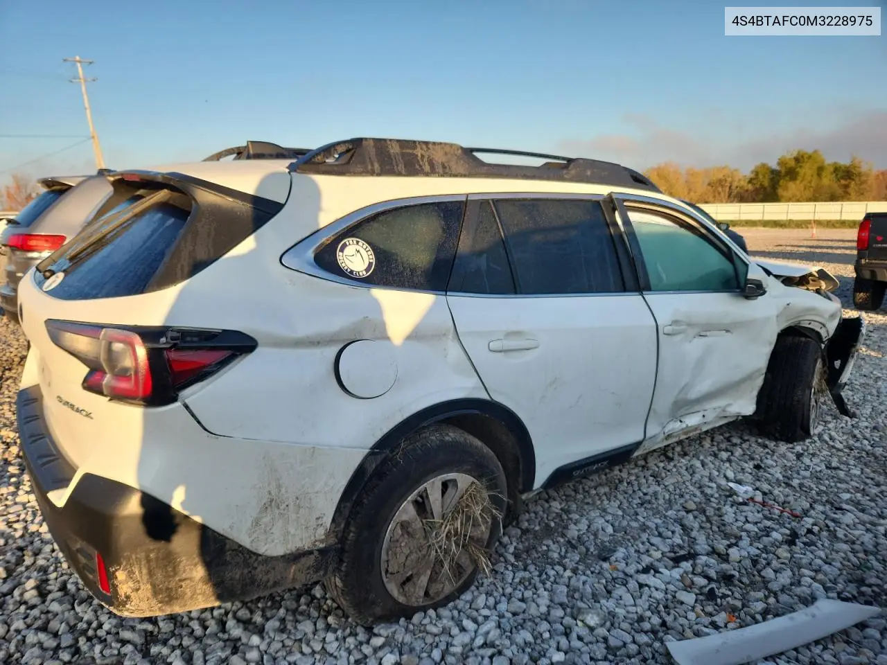 4S4BTAFC0M3228975 2021 Subaru Outback Premium