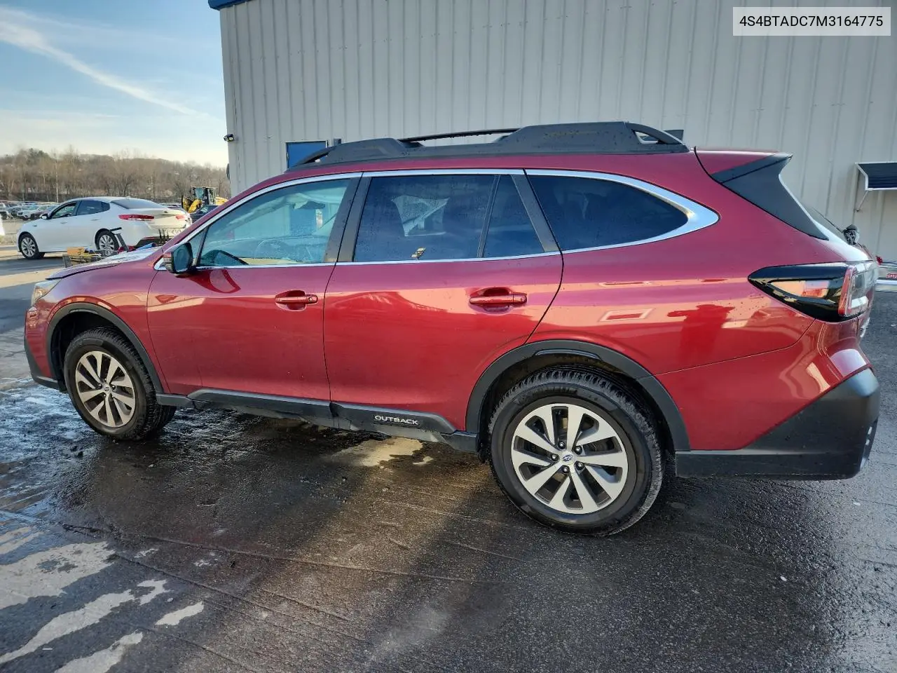 4S4BTADC7M3164775 2021 Subaru Outback Premium