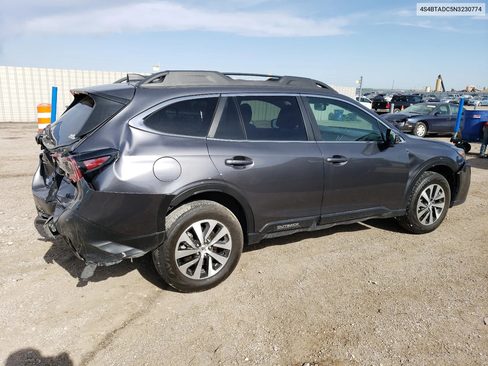 4S4BTADC5N3230774 2022 Subaru Outback Premium