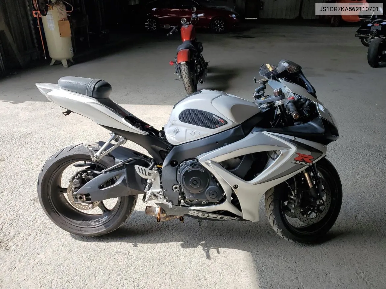 2006 Suzuki Gsx-R750 K6 VIN: JS1GR7KA562110701 Lot: 69934944