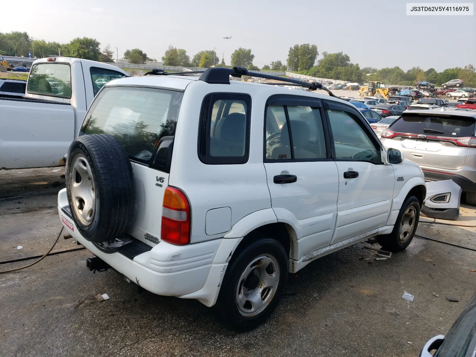 2000 Suzuki Grand Vitara Jlx Limited VIN: JS3TD62V5Y4116975 Lot: 63246264